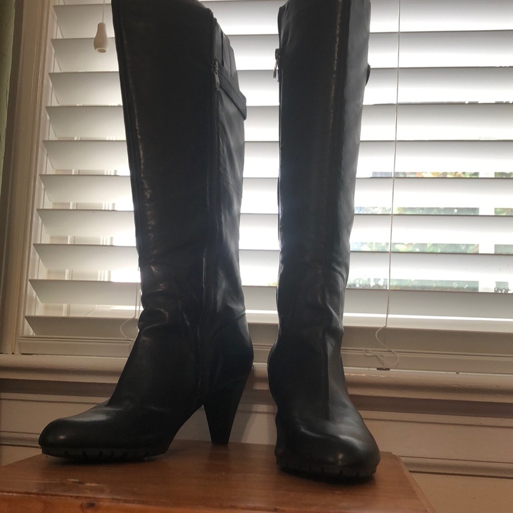 Anne Klein boot